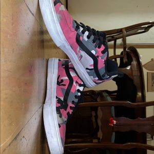 Size 11.5 men’s pink camo vans